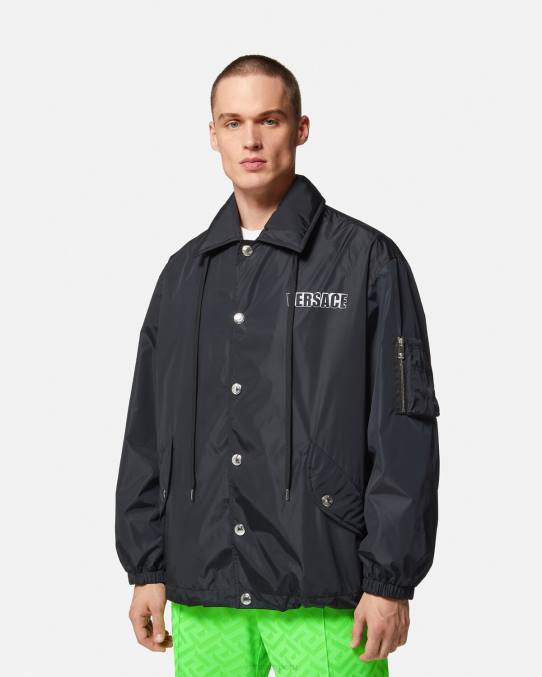 Versace ropa hombres chaqueta de nailon con logo gráfico 6BPV1243 negro