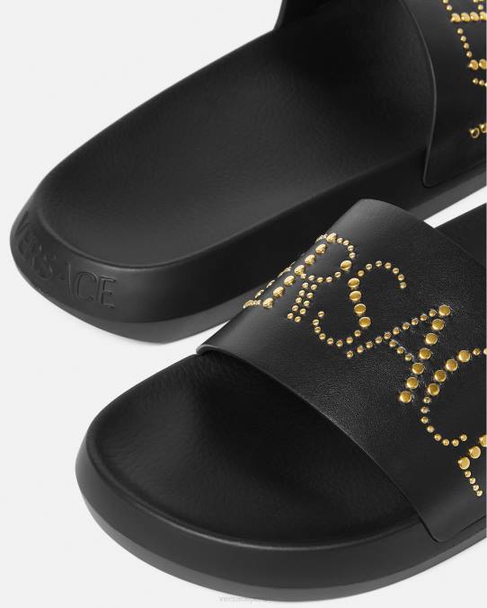 Versace zapato hombres chanclas con logo y tachuelas 6BPV1596 negro