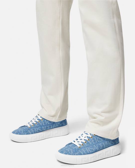 Versace zapato hombres zapatillas con greca en denim integral 6BPV1548 azul claro