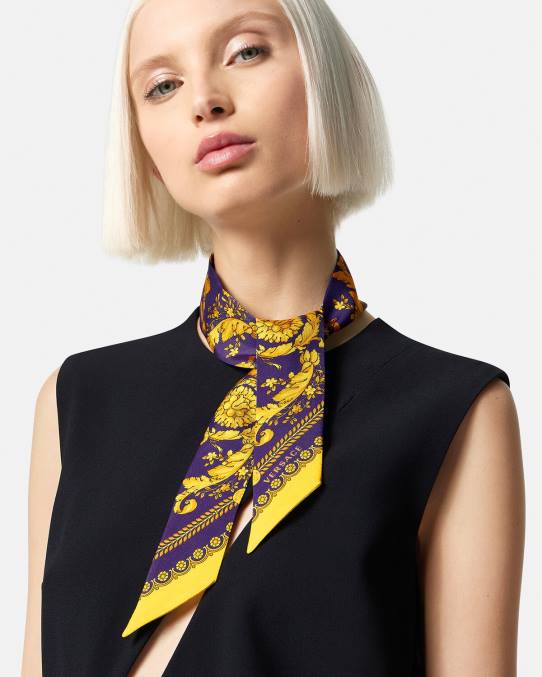 Versace accesorios mujer corbata tipo pañuelo de seda barroco 6BPV916 violeta y oro