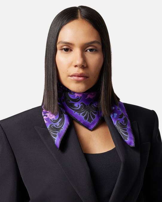 Versace accesorios mujer fular de seda barroco orquídea 6BPV921 violeta y estampado