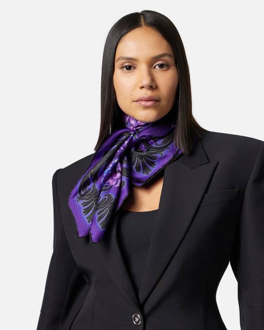 Versace accesorios mujer fular grande de seda barroco orquídea 6BPV919 violeta y estampado