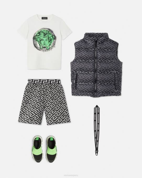 Versace ropa niños shorts deportivos la greca 6BPV2116 gris y estampado